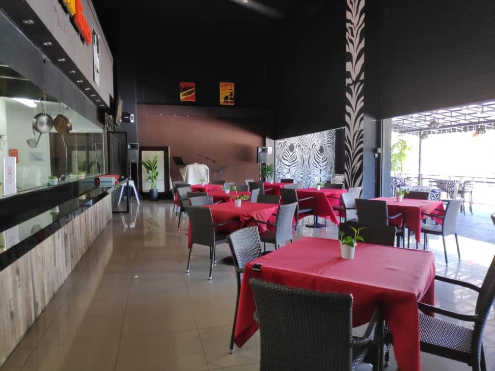 Kinta Riverfront Hotel & Suites Ίπο Εξωτερικό φωτογραφία